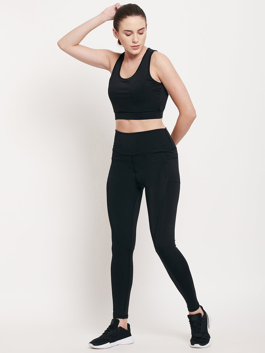 Women Black Slim Fit Rapid-Dry Antimicrobial Legging