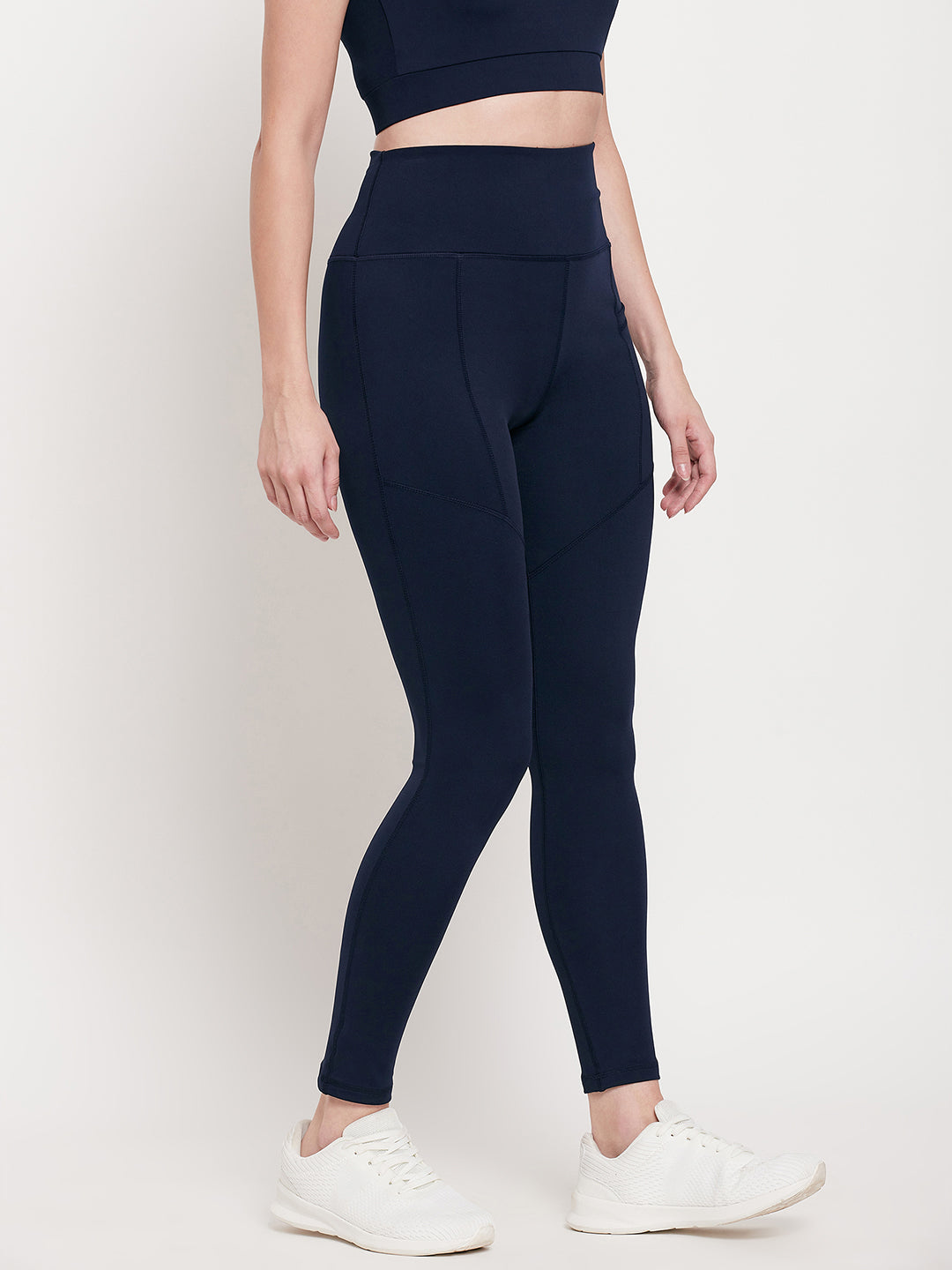 Women Black Slim Fit Rapid-Dry Antimicrobial legging