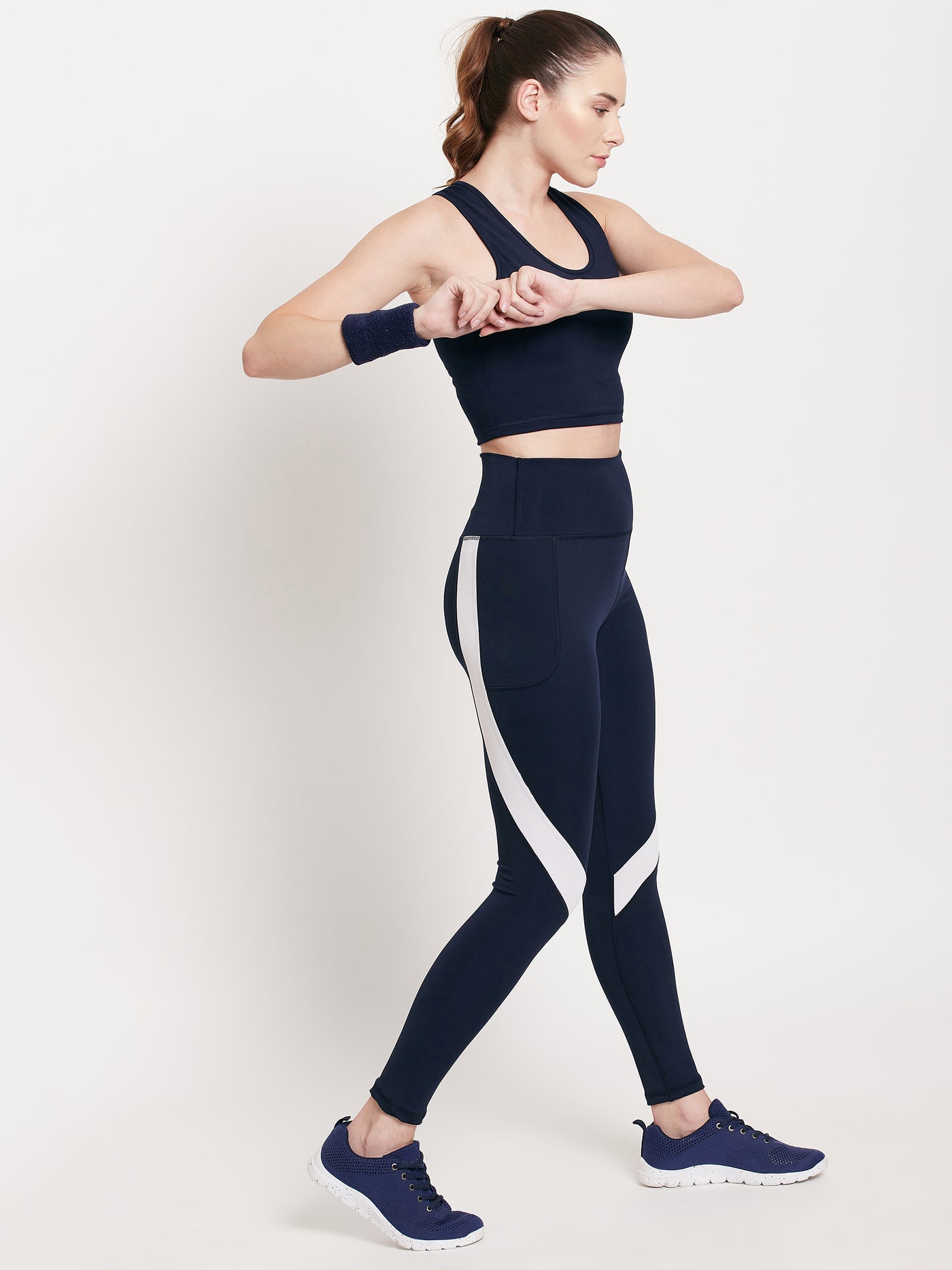 Women black & white strips Slim Fit Rapid-Dry Antimicrobial legging